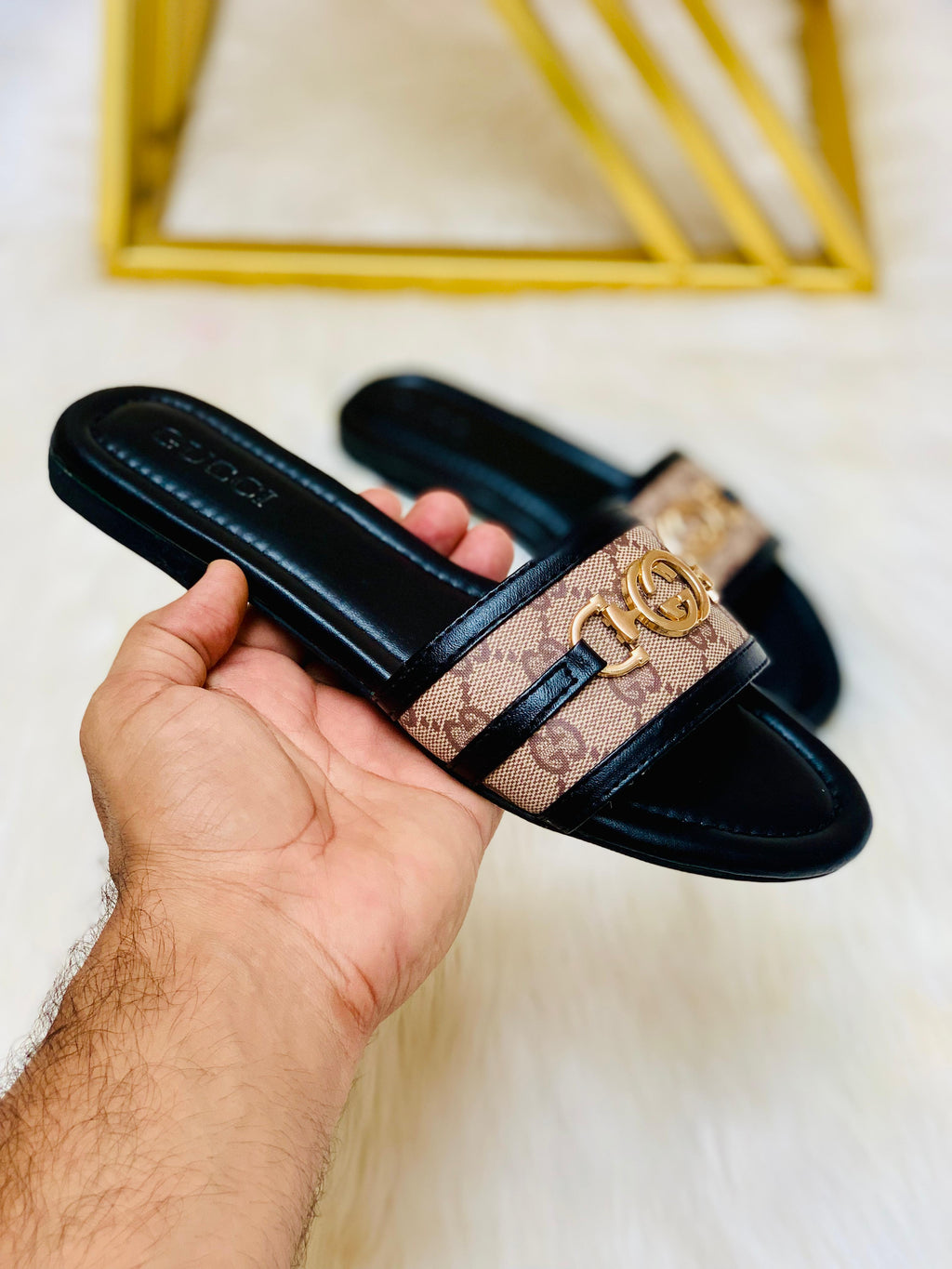 Gucc-i-flat slipper...