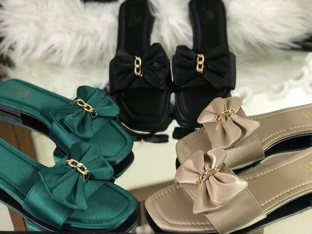 Z-a-r-a-Bow flat...