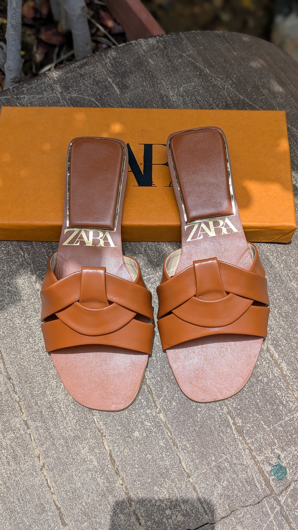 Zar'a-basic-slippers*