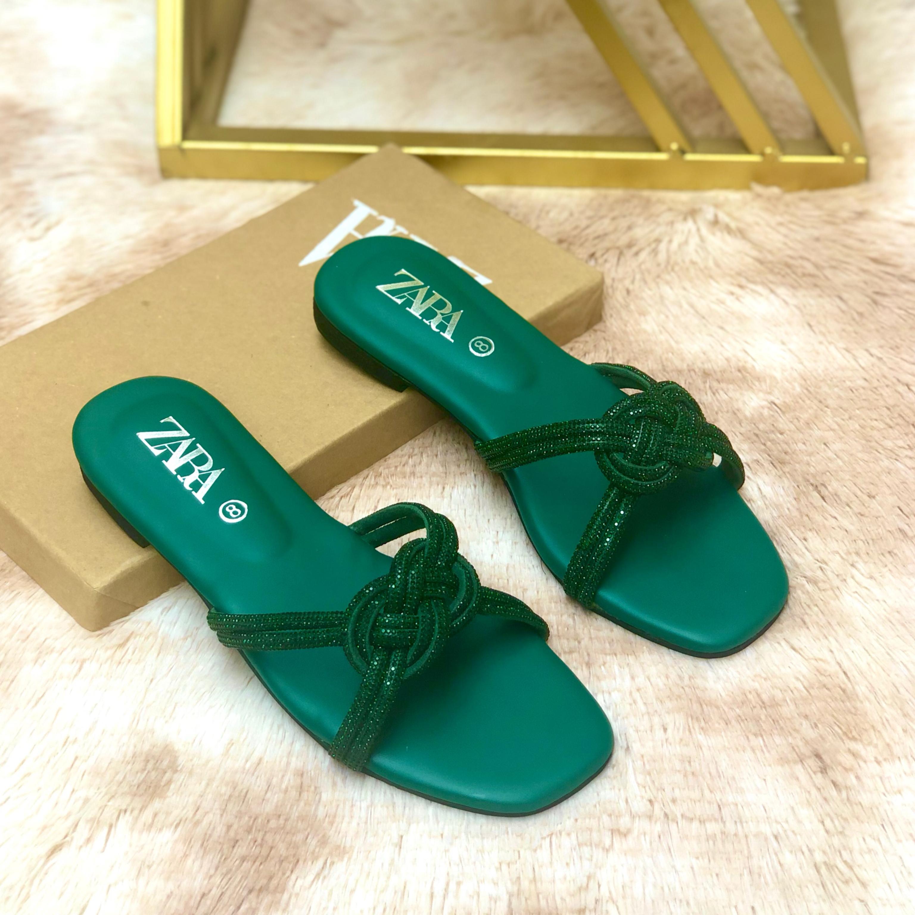 Z--A KNOT FLATS 05